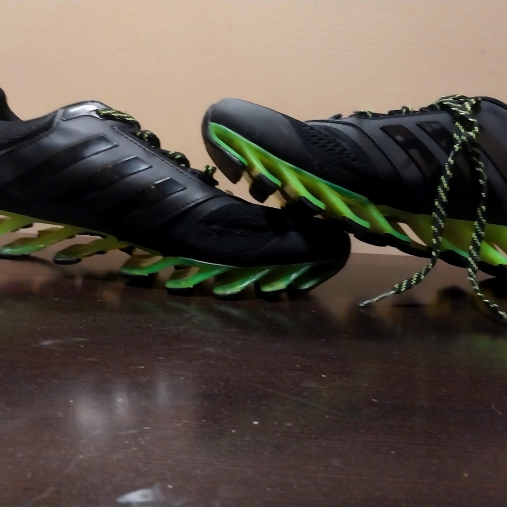 Adidas springblades